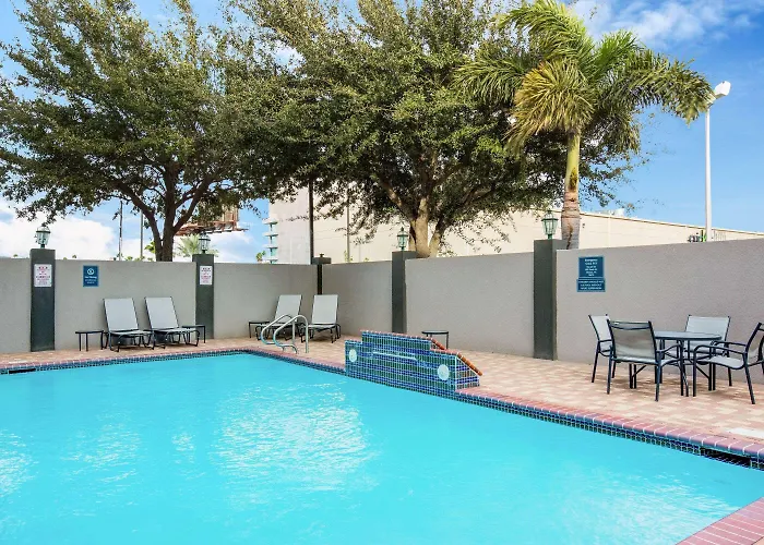La Quinta By Wyndham At West Mcallen