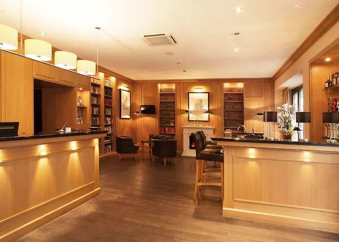 Townhouse Hotel
