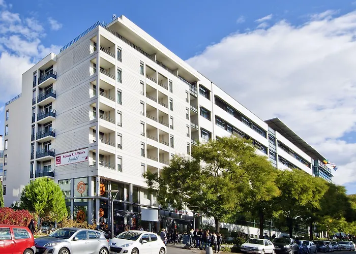 Sejours & Affaires Lyon Park Lane