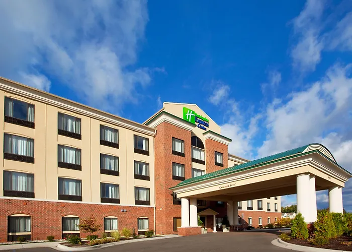 Holiday Inn Express Hotel & Suites Detroit-Utica By Ihg