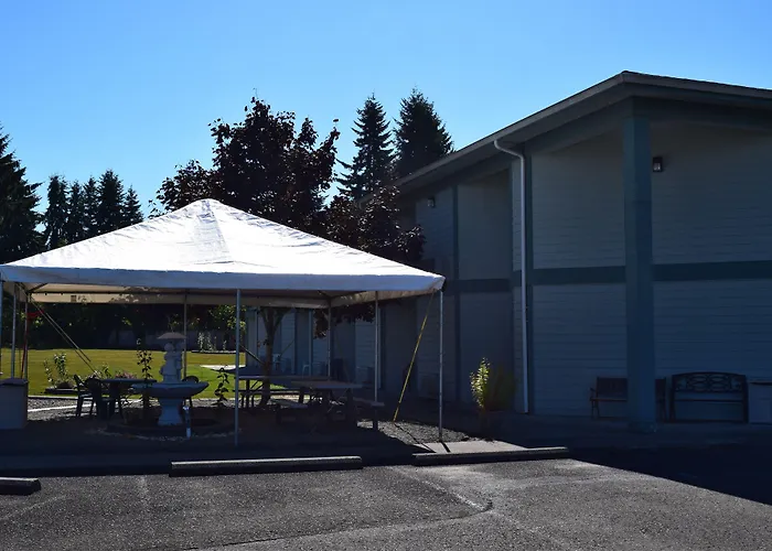 Dew Drop Inn