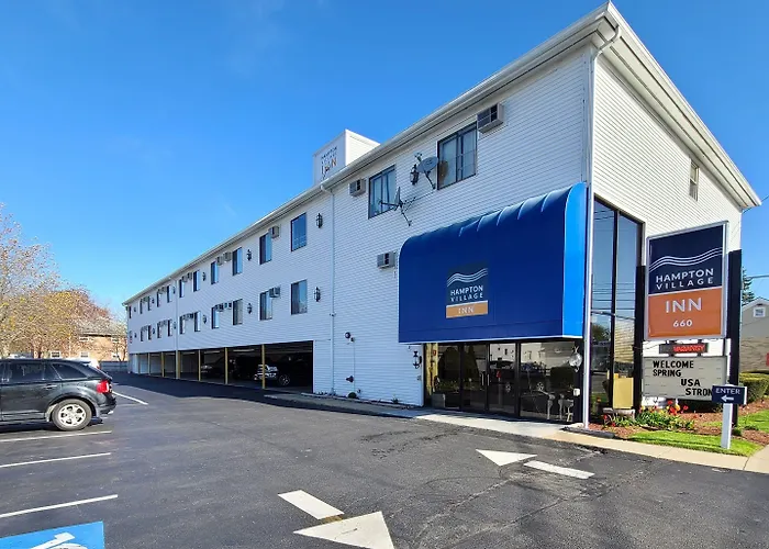 Hampton Village Inn