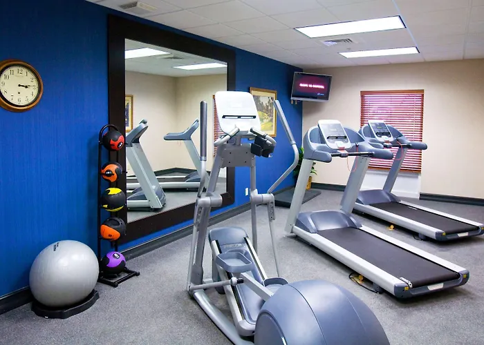 Hampton Inn & Suites