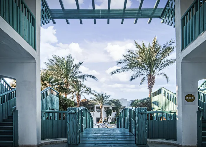 Falcon Hills Hotel