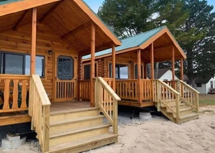 Waterfront Inn Mackinaw City