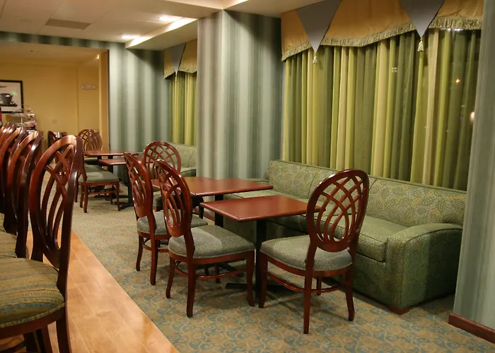 Hampton By Hilton Hotel Brentwood