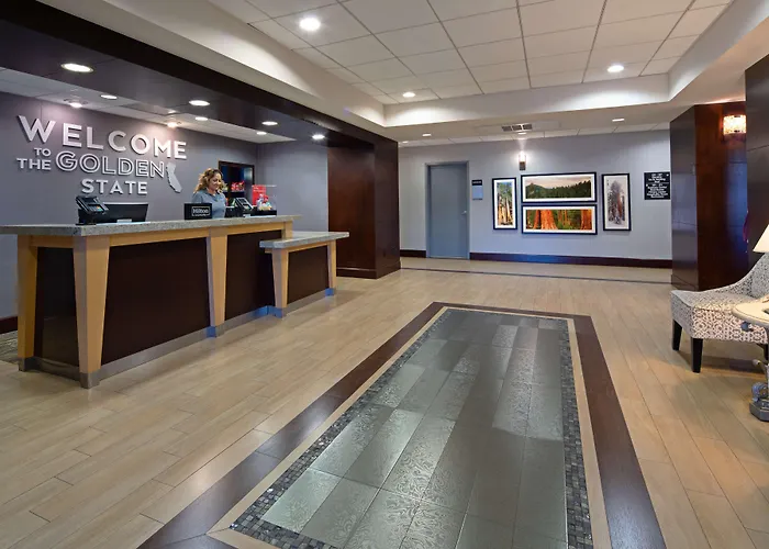 Hampton Inn Visalia