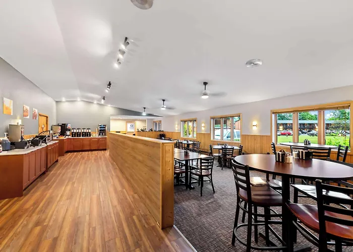 Quality Inn & Suites Munising Wetmore