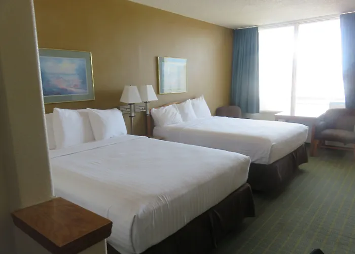 Baymont By Wyndham Fargo Hotel