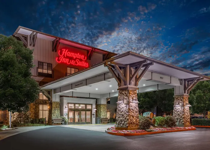 Hampton Inn & Suites Windsor-Sonoma Wine Country