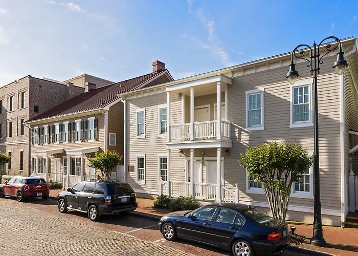Residence Inn Savannah Downtown Historic District