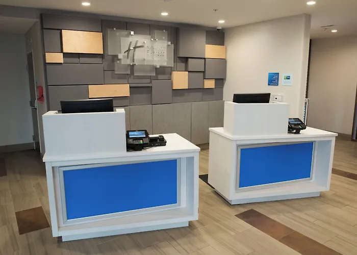 Holiday Inn Express & Suites By Ihg
