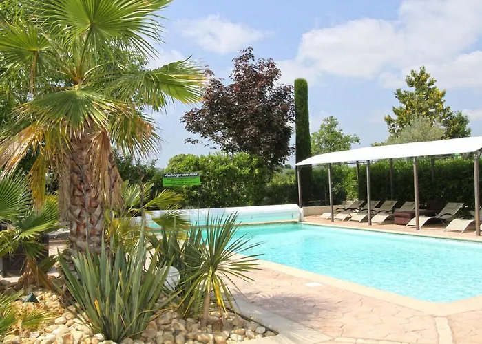 Auberge Des Pins Tourrettes