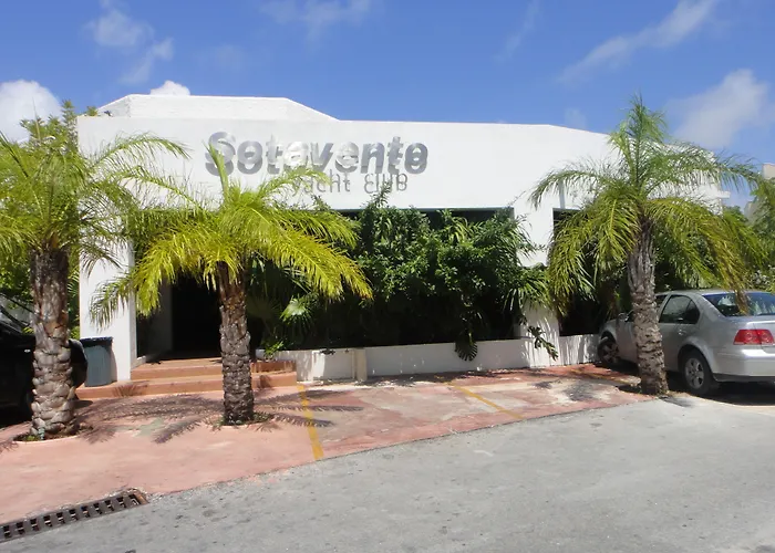 Sotavento Hotel & Yacht Club