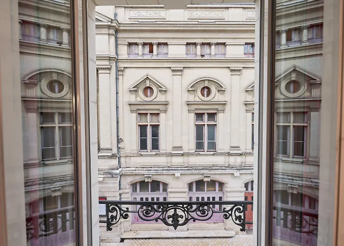Logis Du Theatre