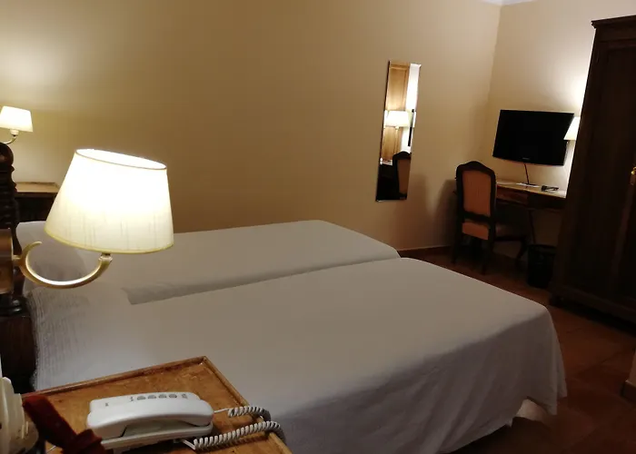 Hoteles Baratos en Caces 