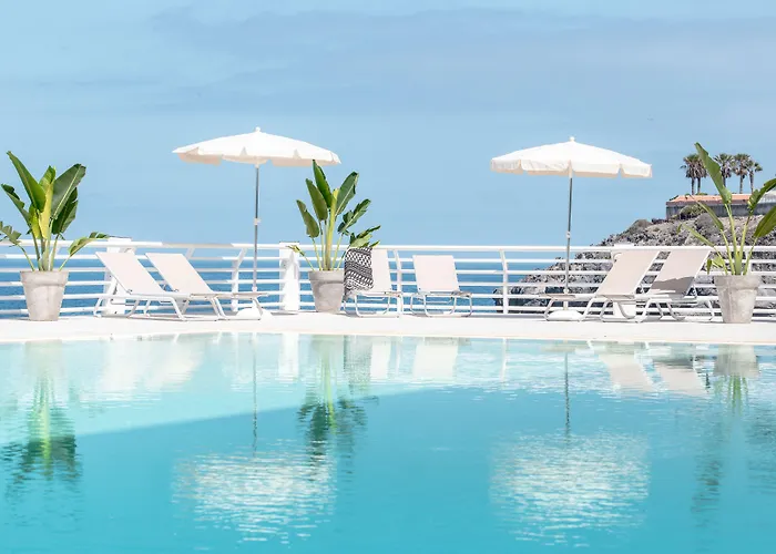 Atlantic Holiday Hotel