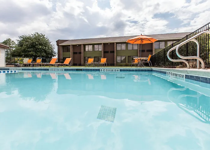 Comfort Inn Warner Robins - Robins Air Force Base Area