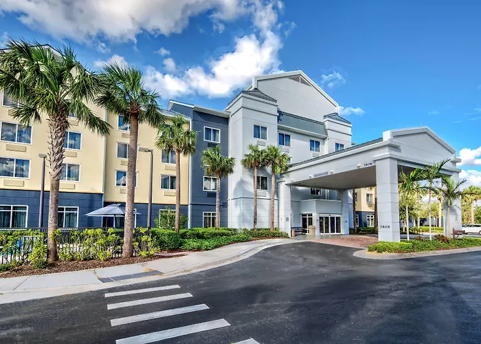 Fairfield Inn And Suites By Marriott Naples