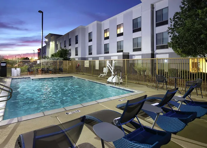 Hampton Inn & Suites East