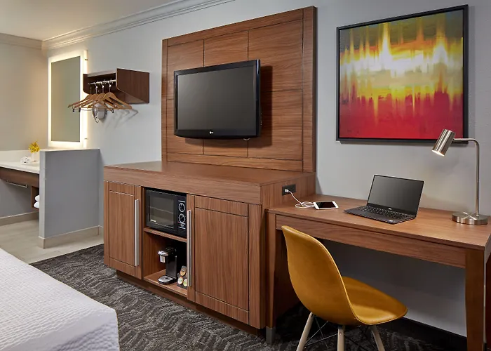 Studio Inn & Suites At Promenade Downey