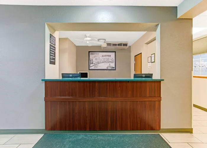Super 8 By Wyndham Gurnee