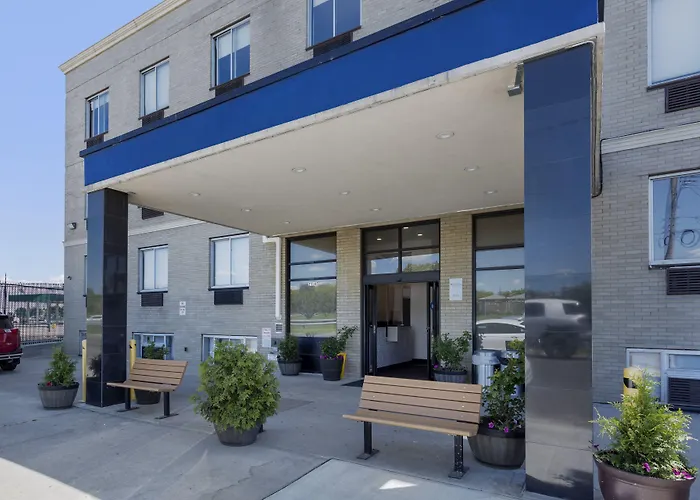 Avion Inn Near Lga Airport, An Ascend Collection