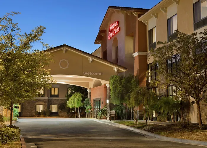Hampton Inn & Suites