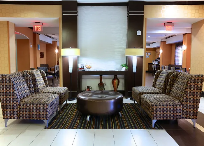 Holiday Inn Express Hotel & Suites Dallas West By Ihg