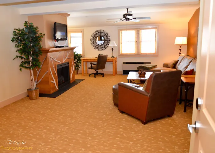 Overlook Lodge And Stone Cottages At Bear Mountain