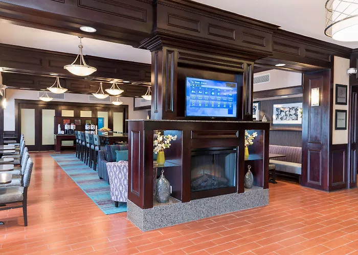 Hampton Inn Detroit Roseville Clinton Township