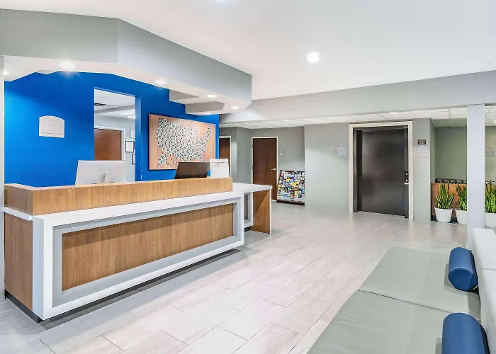 Microtel Inn & Suites By Wyndham Austin Airport