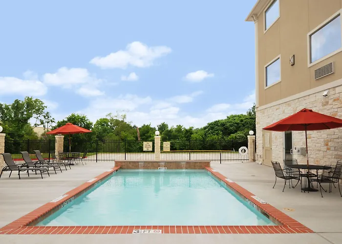 Ramada By Wyndham College Station