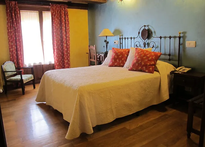 Hotel Doña Sancha Covarrubias