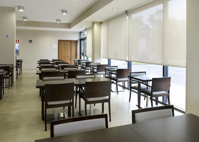Holiday Inn Express Bilbao Airport By Ihg Derio