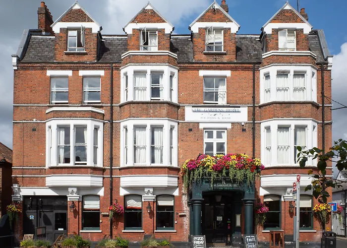 Kew Gardens Hotel