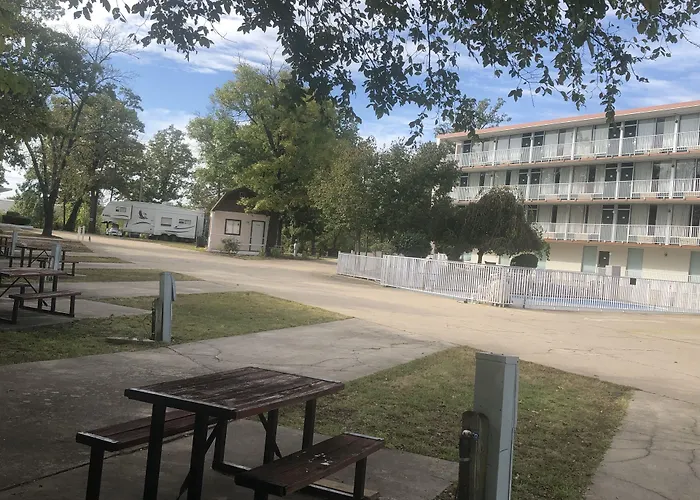 Willow Tree Inn