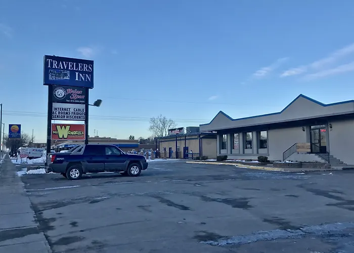 Travelers Inn
