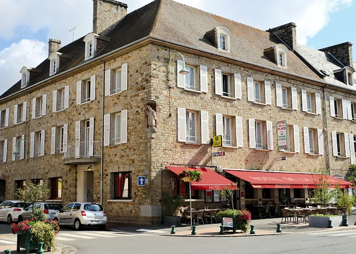 LOGIS -Hotel&Restaurant de la Place Les Monts d'Aunay