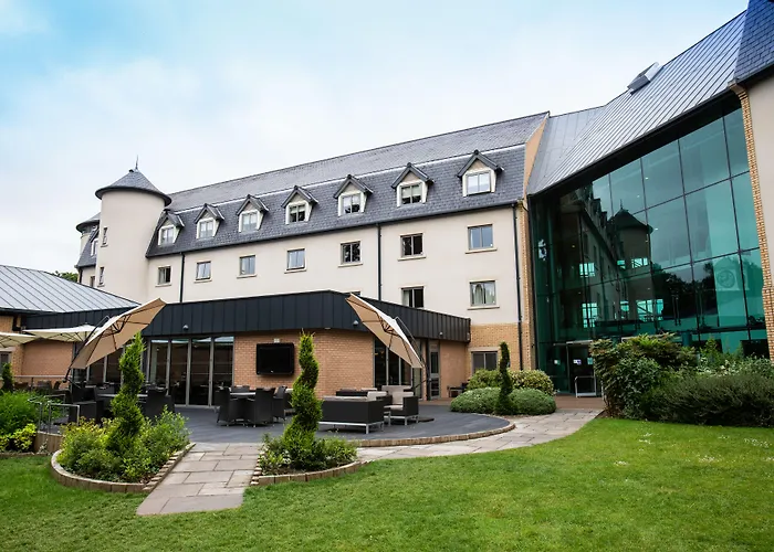 Drayton Manor Hotel