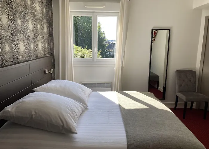 The Originals City, Hôtel du Château, Pontivy (Inter-Hotel)