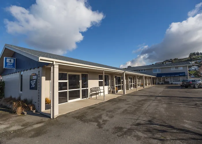 Aaa Thames Court Motel