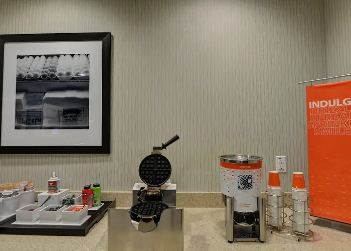 Hampton Inn & Suites Denver Airport / Gateway Park
