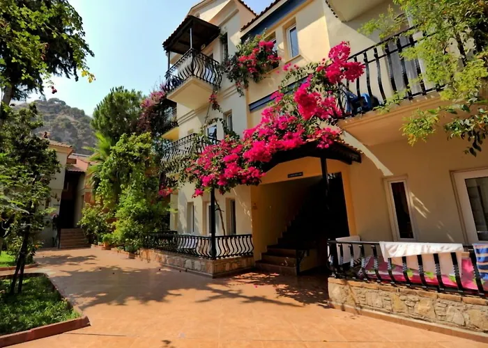 Magic Tulip Hotel