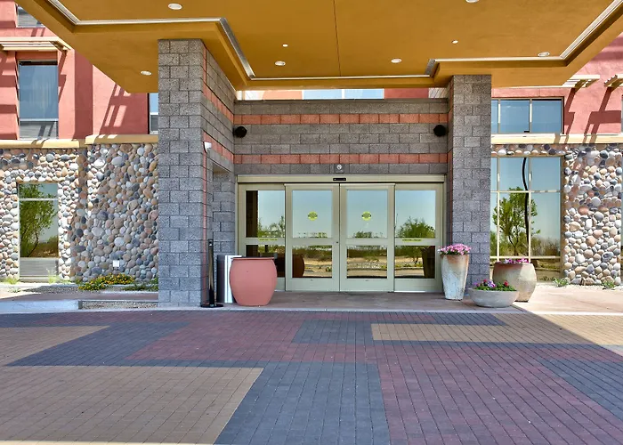 Hampton Inn & Suites Scottsdale At Talking Stick
