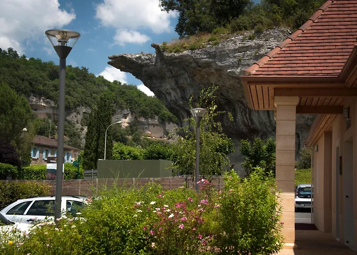 Vacancéole - Résidence Le Clos du Rocher Les Eyzies