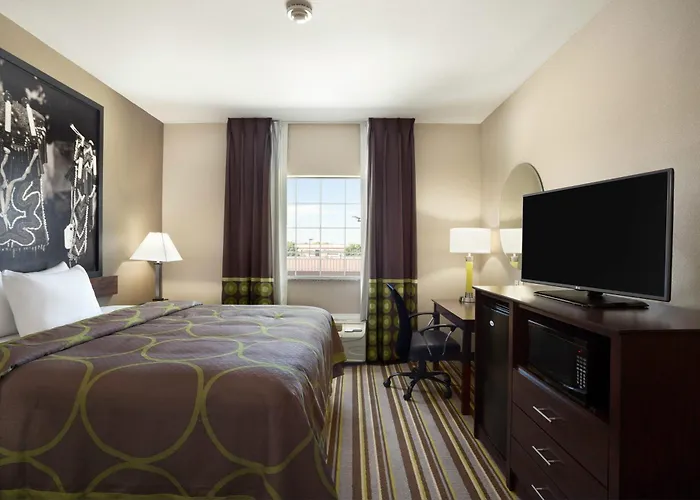 Super 8 By Wyndham South Ca
