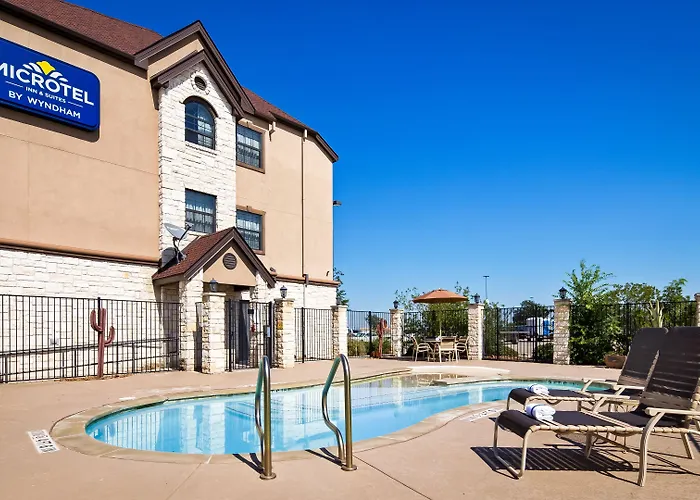Microtel Inn & Suites By Wyndham Buda Austin South