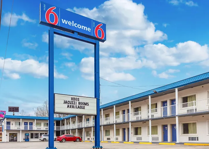 Motel 6-, Wv
