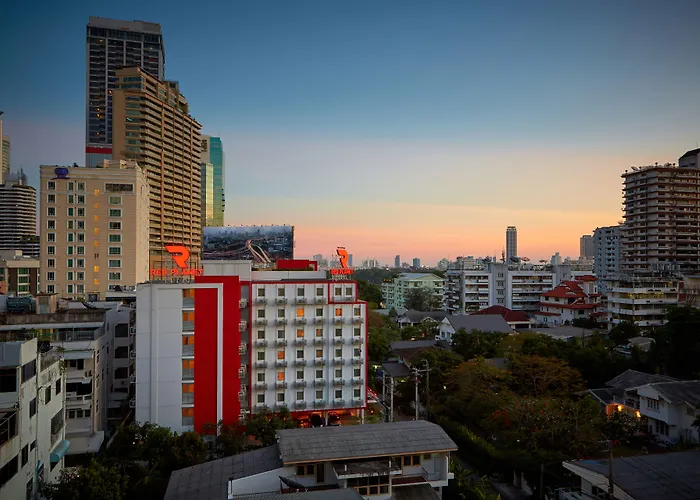 Easy Planet Asoke